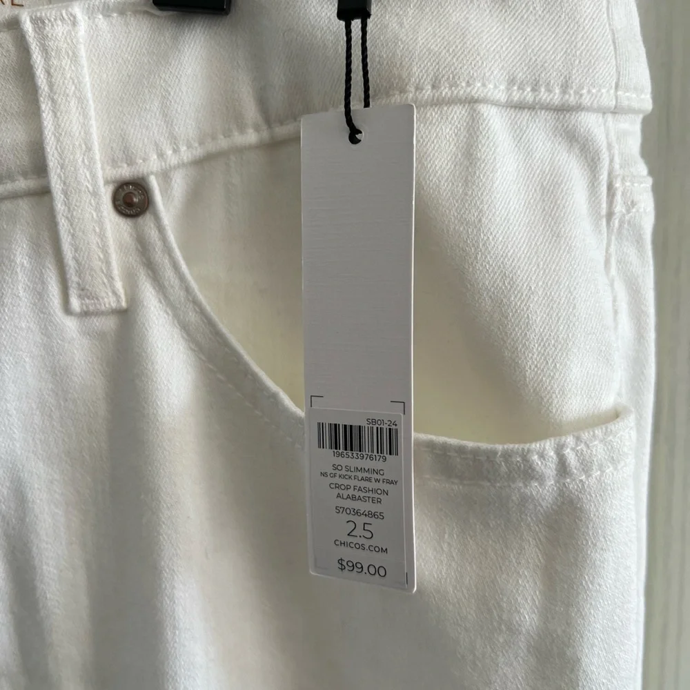 Chico's White So Slimming 2.5 (14) kick flare NWT - Picture 2 of 5